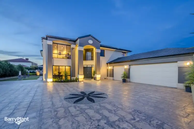 7 Toulon Grove, Point Cook VIC 3030