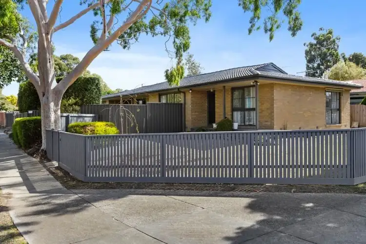Second view of Homely house listing, 20 Lascelle Drive, Vermont South VIC 3133