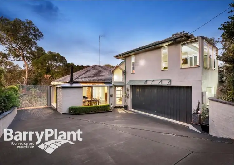 13 Nicholson Close, Research VIC 3095