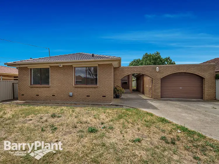 14 Chetwyn Drive, Kings Park VIC 3021