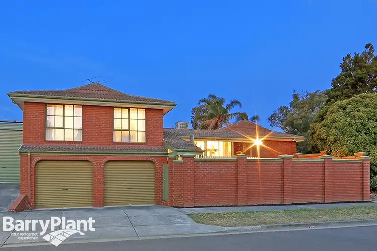16 Mowbray Drive, Wantirna South VIC 3152