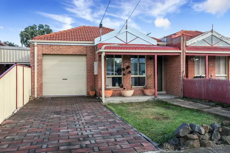 31 Camperdown Avenue, Sunshine North VIC 3020