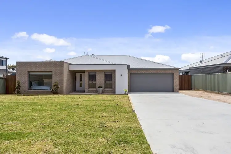 Second view of Homely house listing, 125 McIvor Forest Drive, Junortoun VIC 3551