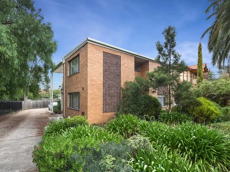 1/28 Warner Street, Essendon VIC 3040