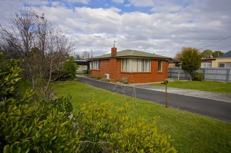 11 Middle Road, Devonport TAS 7310