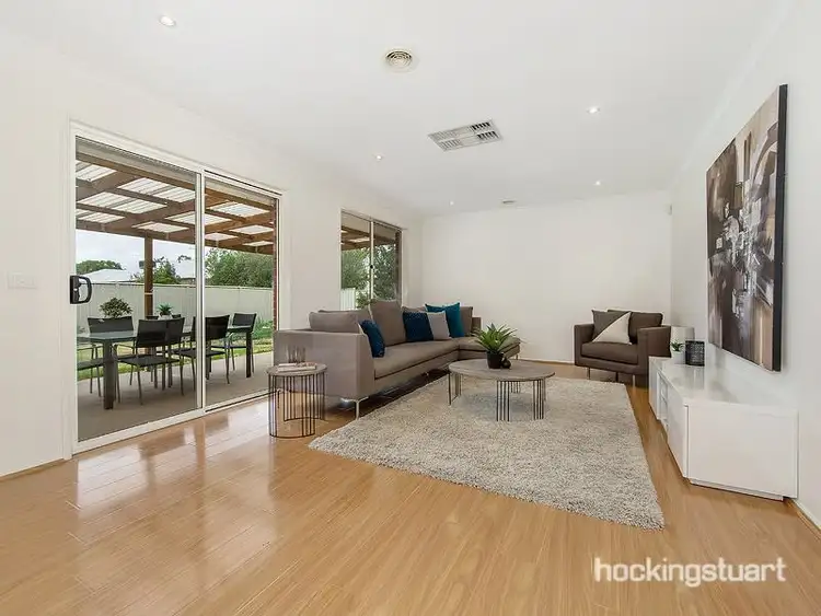 Sixth view of Homely house listing, 2 Kororoit Approach, Caroline Springs VIC 3023