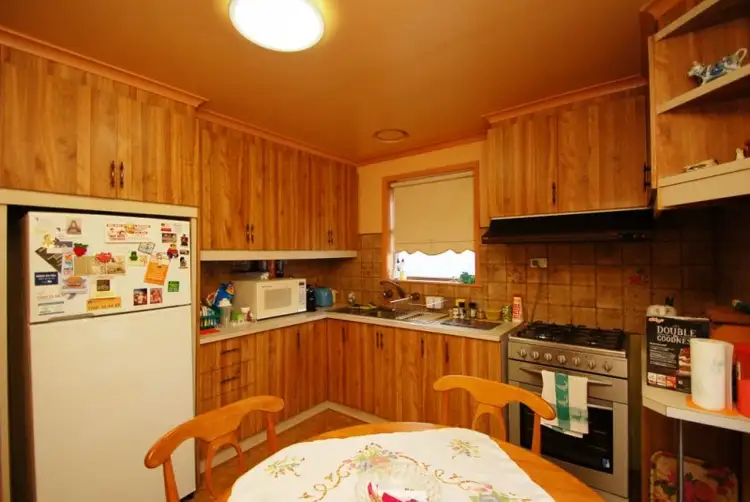 Seventh view of Homely house listing, 10 Donald Street, Dallas VIC 3047