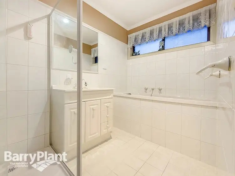Fifth view of Homely house listing, 6 Newark Court, Albanvale VIC 3021