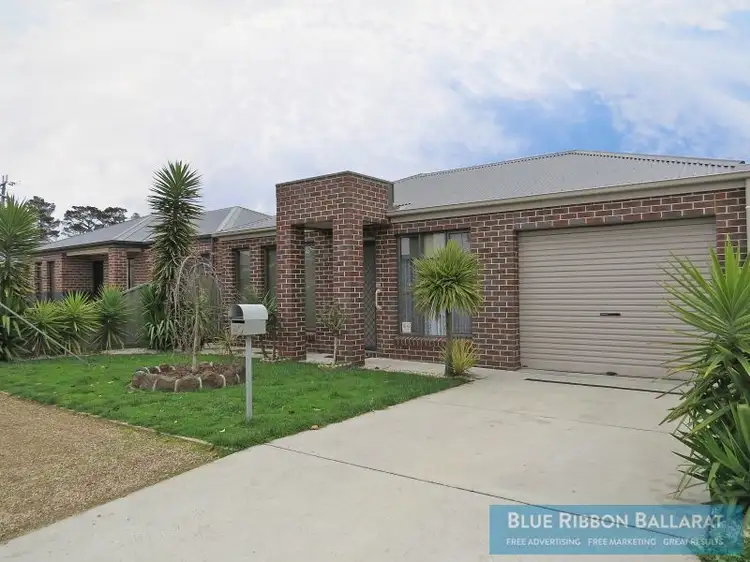 40 Ashwood Gardens, Mitchell Park VIC 3355