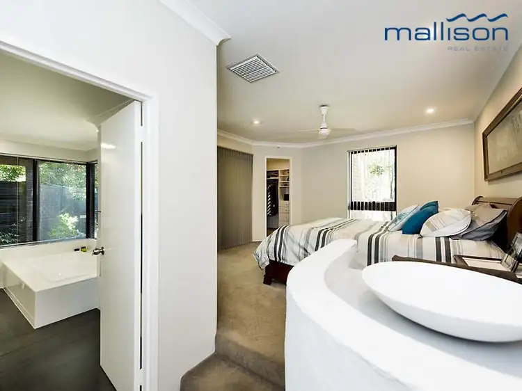 Fifth view of Homely house listing, 2 Gallin Court, Leeming WA 6149