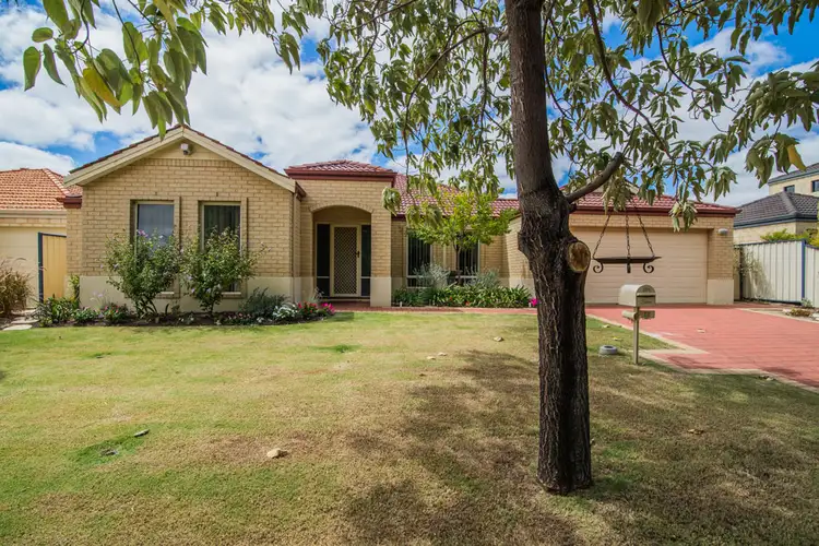 12 Ruth Avenue, Canning Vale WA 6155