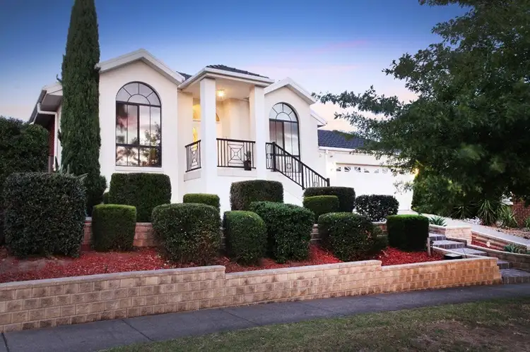 13 Stonebridge Way, Attwood VIC 3049