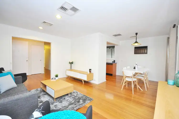 Sixth view of Homely house listing, 2 Taunton Place, Gladstone Park VIC 3043
