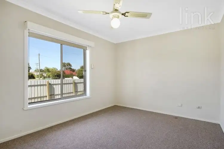 Fifth view of Homely house listing, 1/228 Olive Street, Albury NSW 2640