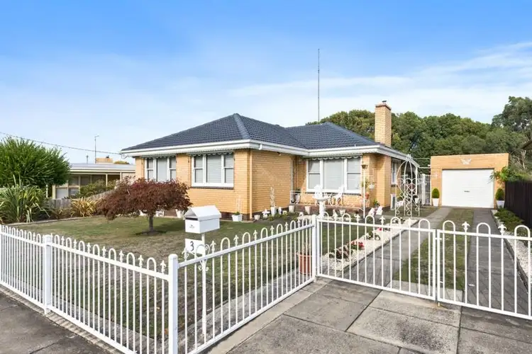 3 Quamby Avenue, Colac VIC 3250