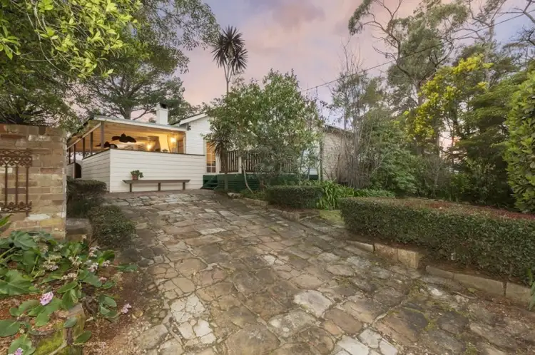 12 Sir Henrys Parade, Faulconbridge NSW 2776