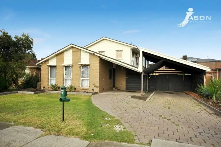 23 Barrington Crescent, Gladstone Park VIC 3043