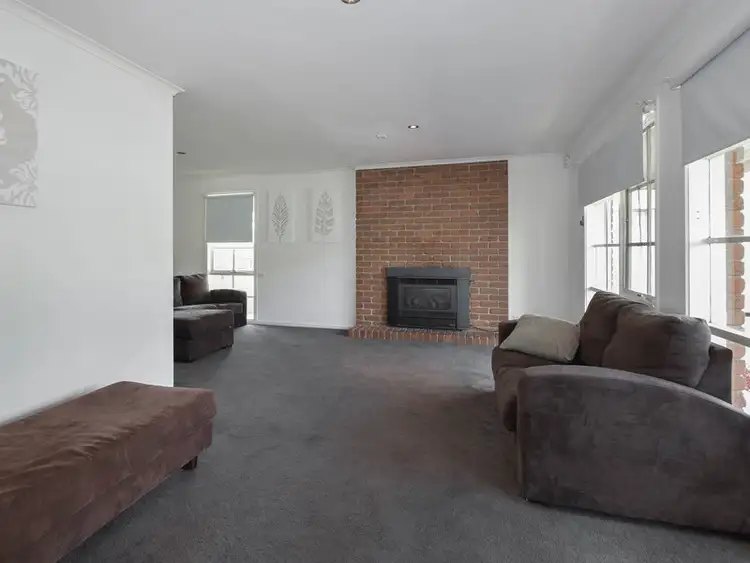 Fifth view of Homely house listing, 1 Lock Court, Sunbury VIC 3429