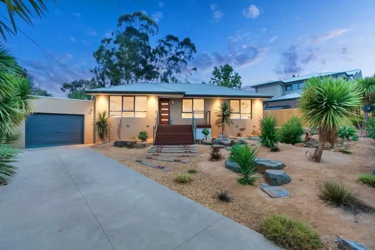 24 Bellara Drive, Mooroolbark VIC 3138
