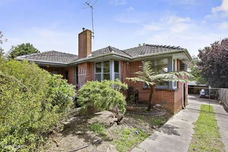 8 Mackenzie Court, Croydon South VIC 3136