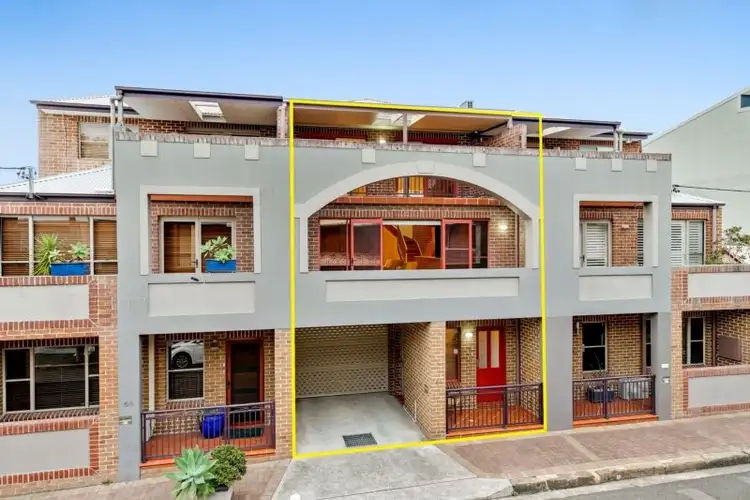 64 Railway Street, Cooks Hill NSW 2300