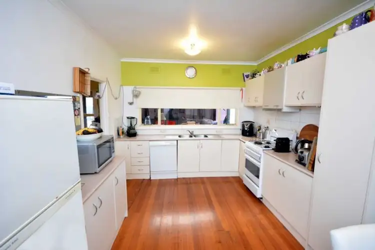 Fifth view of Homely house listing, 38 Banksia Grove, Tullamarine VIC 3043