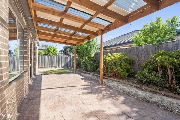Fifth view of Homely house listing, 2 Greenfinch Court, Williams Landing VIC 3027