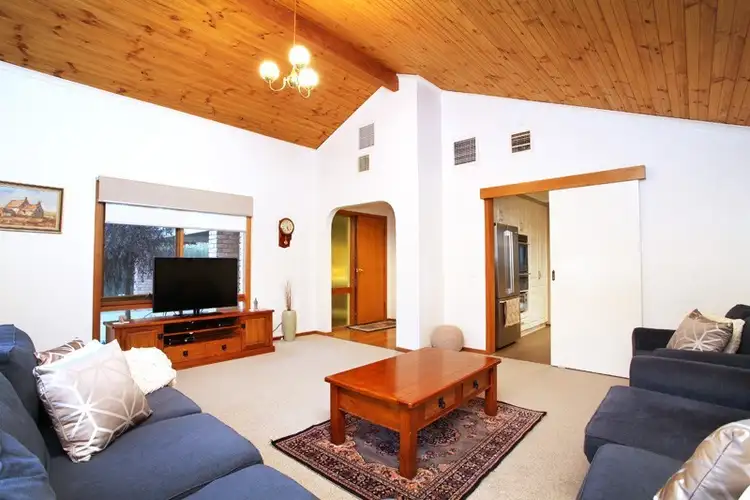 Fifth view of Homely house listing, 2 Overton Close, Greenvale VIC 3059