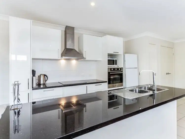 24 Fairy Wren Circuit, Dakabin QLD 4503