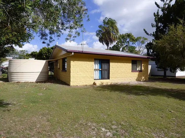 14 Manley Smith Drive, Woodgate QLD 4660