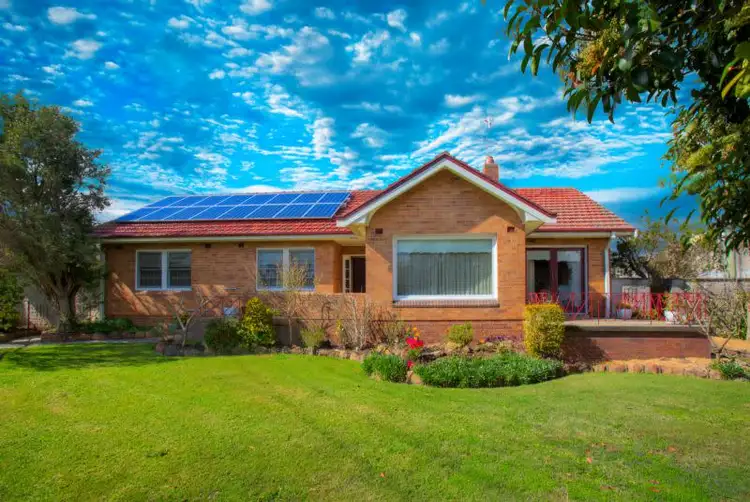 2 Lindesay Street, East Maitland NSW 2323