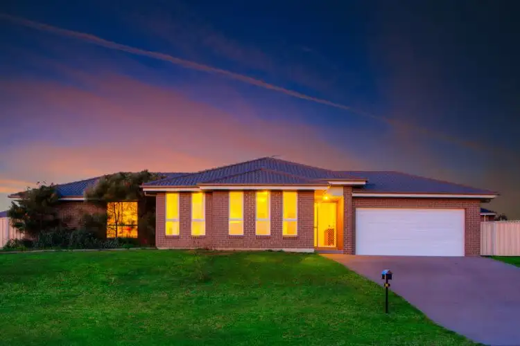 25 Blackley Ave, Raworth NSW 2321
