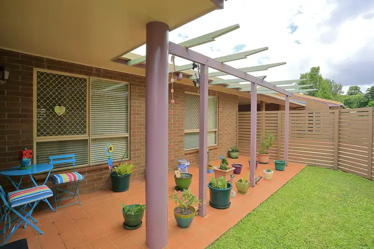 Main view of Homely unit listing, 2/5 CEVN STREET, Childers QLD 4660