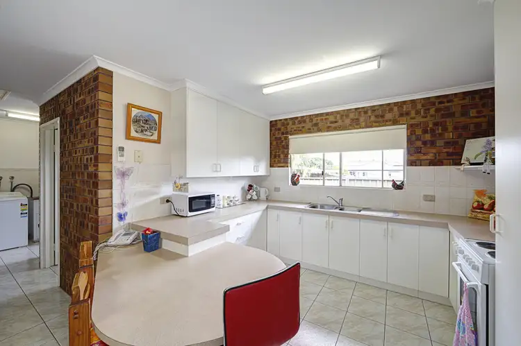 Fifth view of Homely unit listing, 2/5 CEVN STREET, Childers QLD 4660