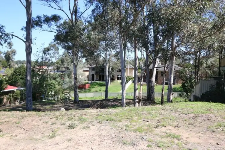16 Nicolena Cres, Rutherford NSW 2320