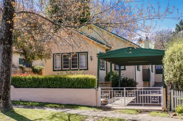 4 Kurrawan Road, Katoomba NSW 2780