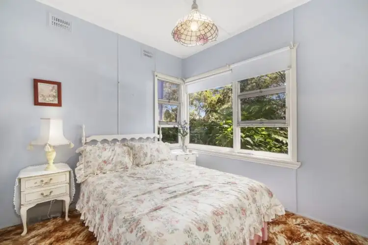 Fifth view of Homely house listing, 31 Bateau Bay Rd, Bateau Bay NSW 2261