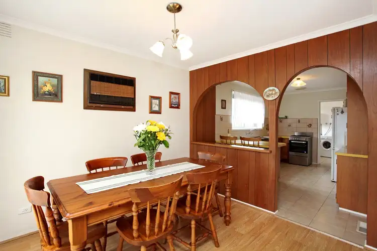 Sixth view of Homely house listing, 3 Padua Court, Gladstone Park VIC 3043