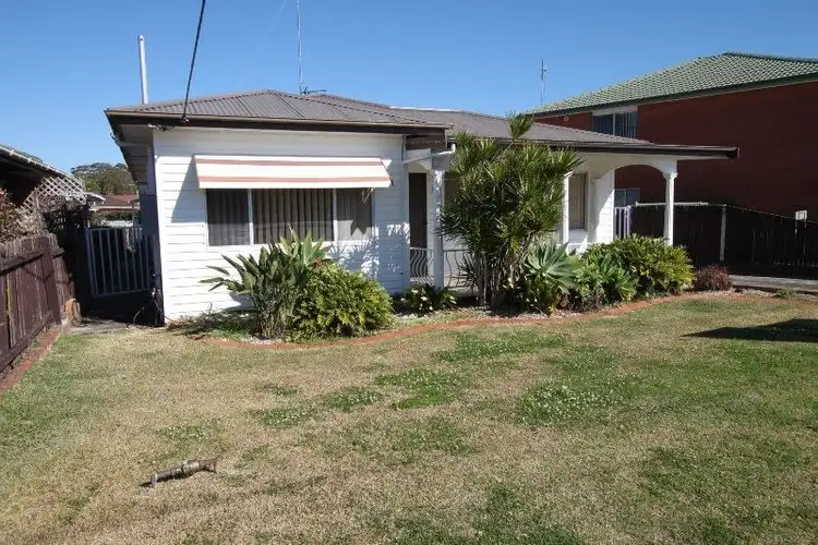 24 Bent Street, Tuncurry NSW 2428