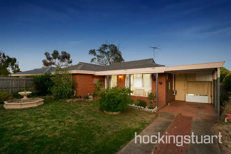 30 Rathdowne Cct, Melton West VIC 3337