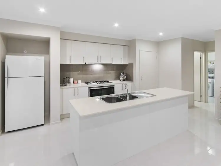 Fifth view of Homely house listing, 3 Marl Close, Sunbury VIC 3429