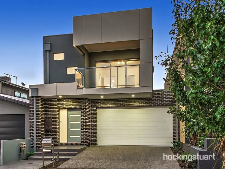 9 Bay Street, Caroline Springs VIC 3023