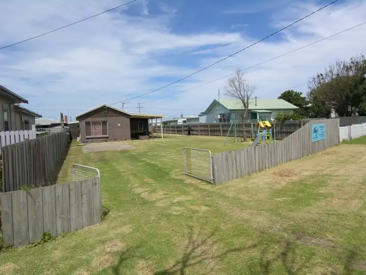 Third view of Homely house listing, 18 Ellen Avenue, Seaspray VIC 3851