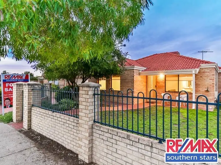 2/14 Stephen Street, Queens Park WA 6107