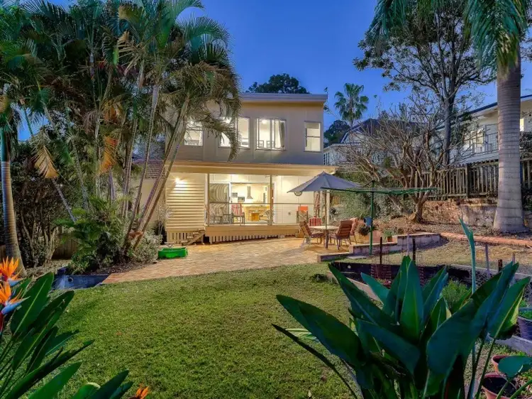 52 Iona Terrace, Taringa QLD 4068