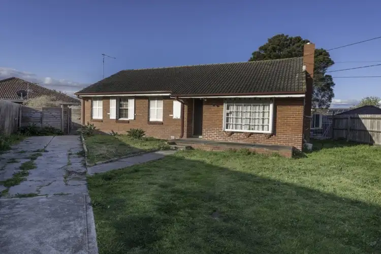 Second view of Homely house listing, 4 Horham Court, St Albans VIC 3021