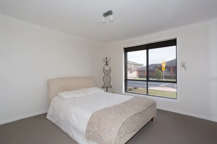 Fifth view of Homely house listing, 1/2 Masefield Court, Delahey VIC 3037