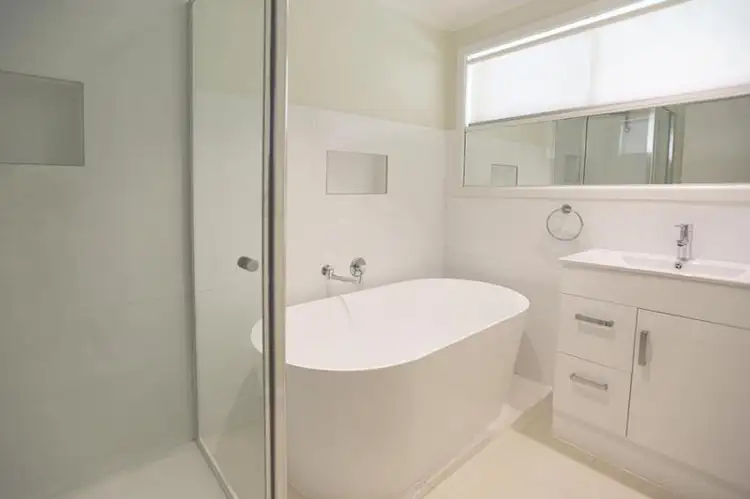 Fifth view of Homely house listing, 18 Lockwood Grove, Thomastown VIC 3074