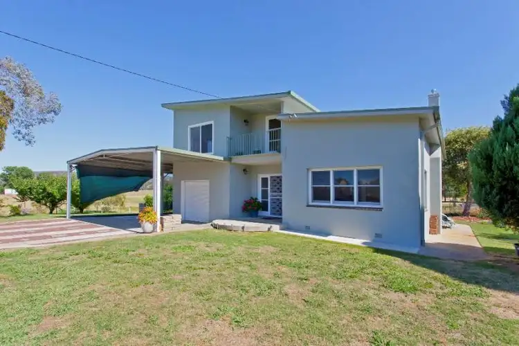 601 Norris Street, Lavington NSW 2641