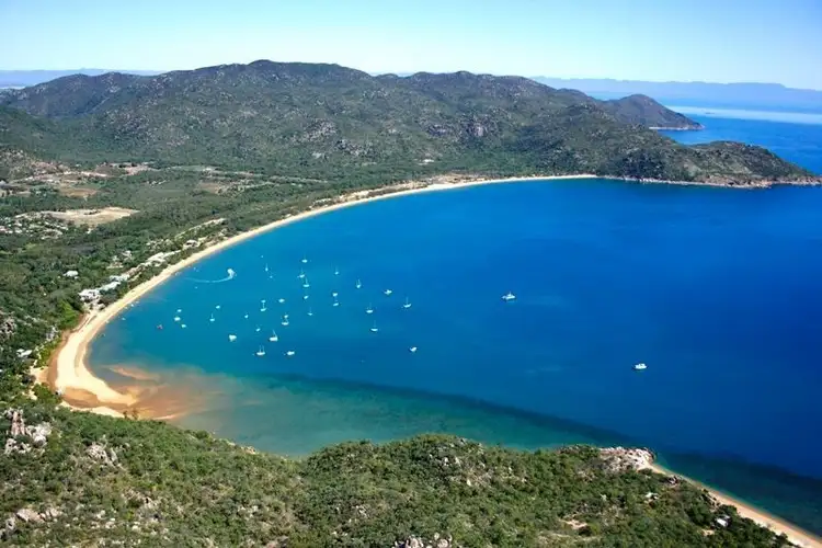 76 Henry Lawson Drive, Horseshoe Bay QLD 4819